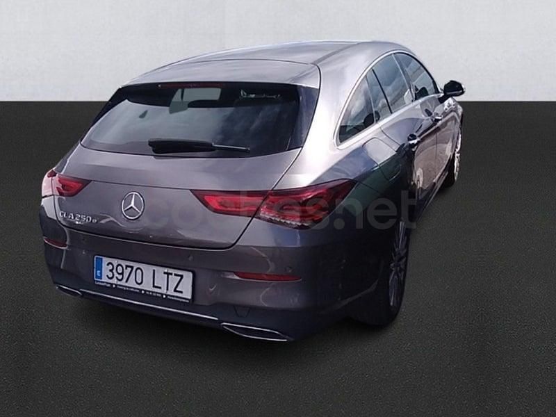 Usado Mercedes CLA250e Shooting Brake 218 CV (160 kW) 2021 Gris / plata Familiar