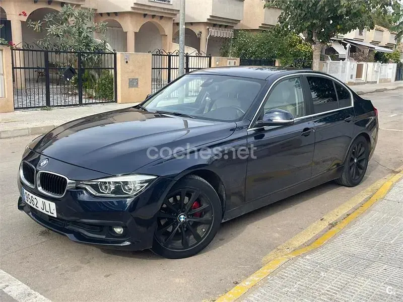 Usado BMW 320 Efficient Dynamics 163 CV (119 kW) 2016 Azul Berlina