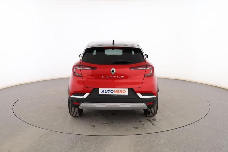 Usado Renault Captur Techno 140 CV (102 kW) 2023 Rojo SUV