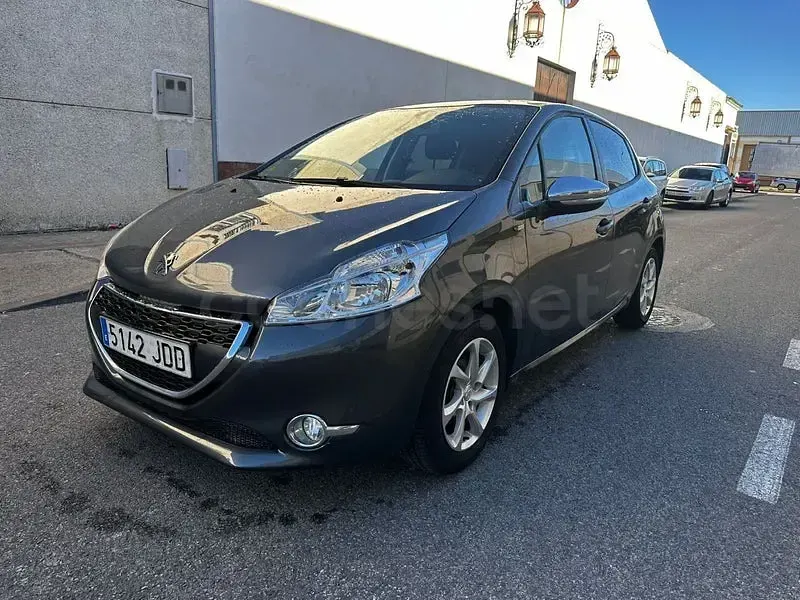Usado Peugeot 208 Access 82 CV (60 kW) 2016 Gris / plata Utilitario