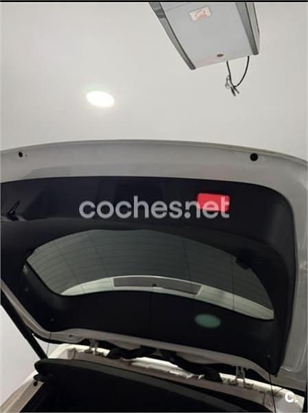 Usado Mercedes GLA180 122 CV (89 kW) 2019 Blanco SUV