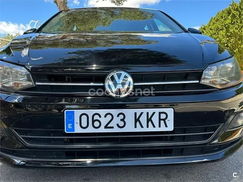 Usado VW Polo Advance 95 CV (69 kW) 2018 Negro Utilitario