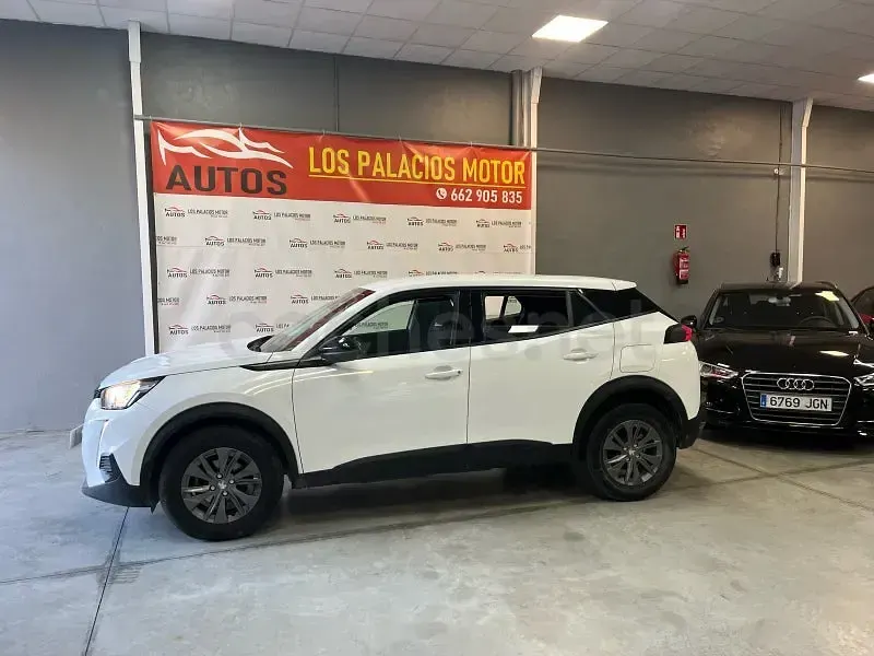 Usado Peugeot 2008 Active 110 CV (80 kW) 2022 Blanco SUV