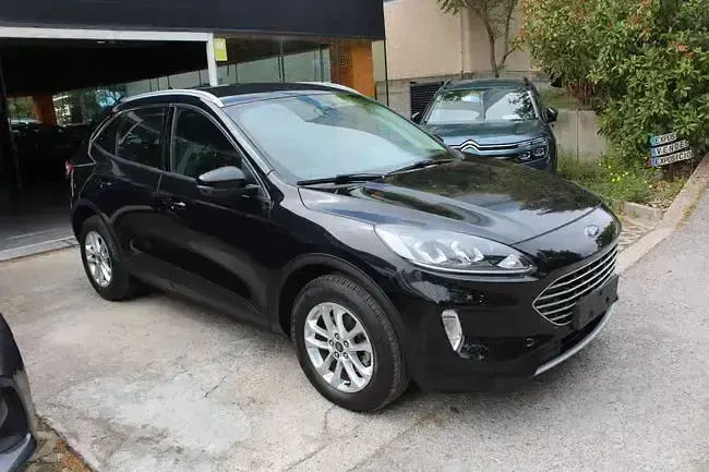Usado Ford Kuga Titanium 190 CV (139 kW) 2022 Negro SUV