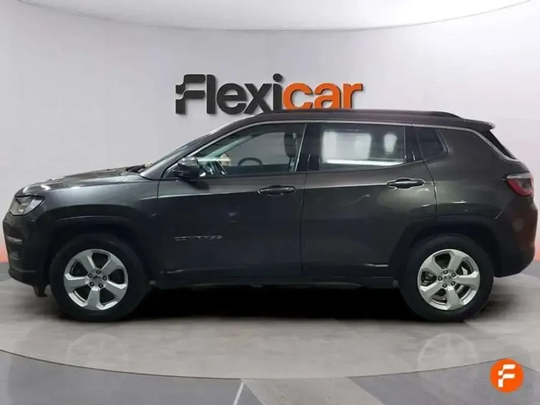 Usado Jeep Compass Longitude 140 CV (102 kW) 2018 Gris SUV