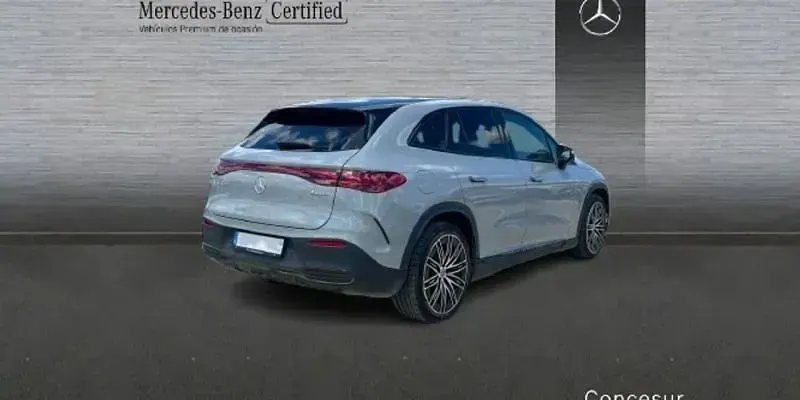 Usado Mercedes EQE500 Edition 330 kW (449 CV) 2025 Gris SUV