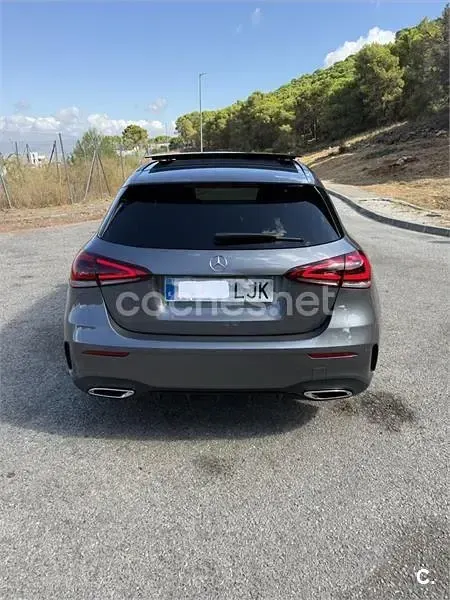Usado Mercedes A180 116 CV (85 kW) 2020 Gris / plata Berlina