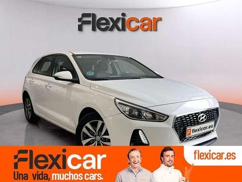 Blanco Usado 2017 Hyundai i30 Utilitario | 9790 € (Buen precio) - Imagen 1/4