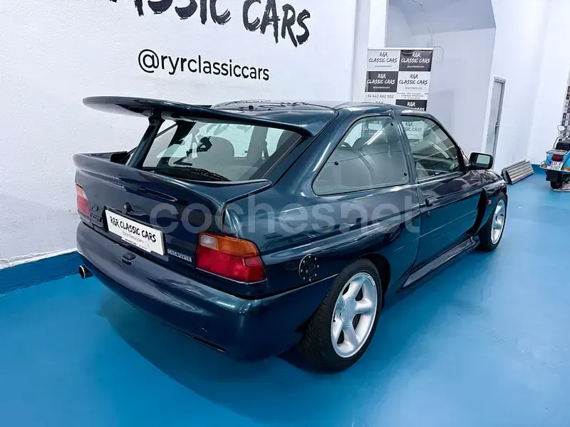 Usado Ford Escort RS 150 CV (110 kW) 1993 Verde Berlina