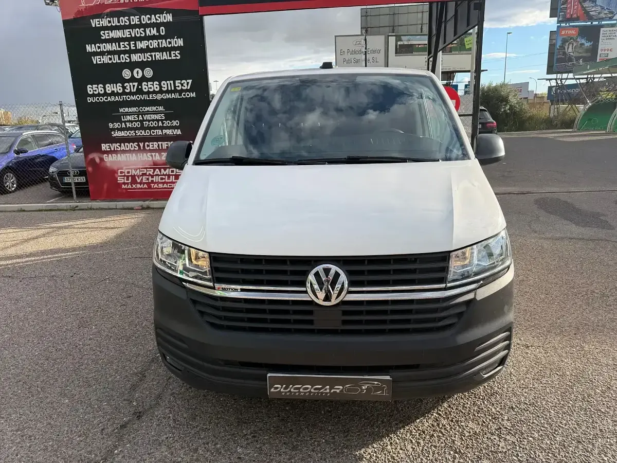 Usado VW Transporter 150 CV (110 kW) 2021 Blanco Van