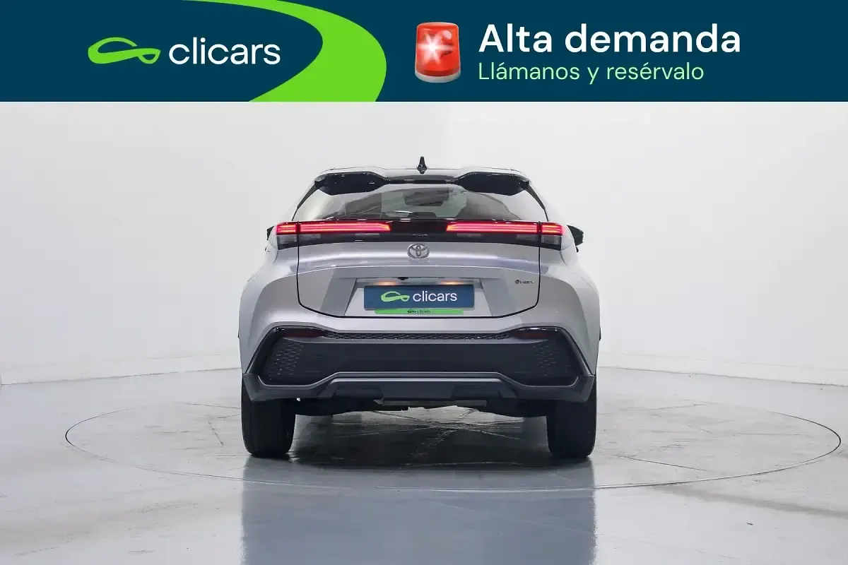 Usado Toyota C-HR 98 CV (72 kW) 2025 Gris SUV