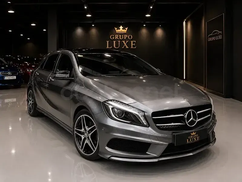 Usado Mercedes A200 AMG line 136 CV (100 kW) 2015 Gris / plata Utilitario