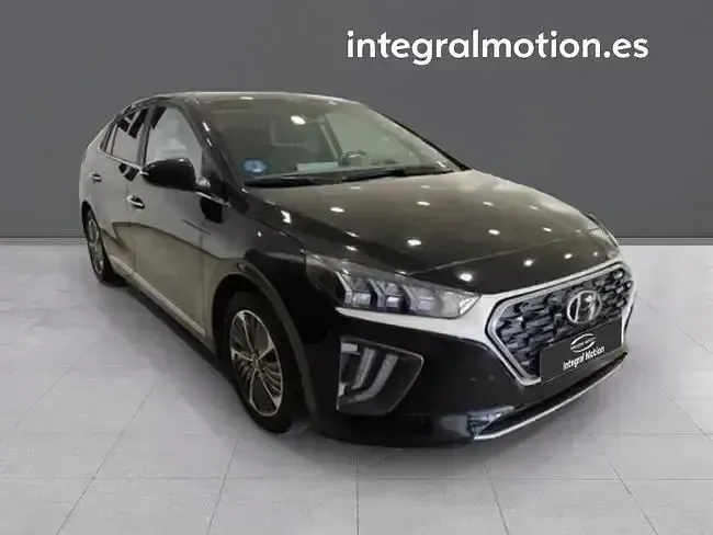 Usado Hyundai Ioniq 141 CV (103 kW) 2021 Negro Utilitario