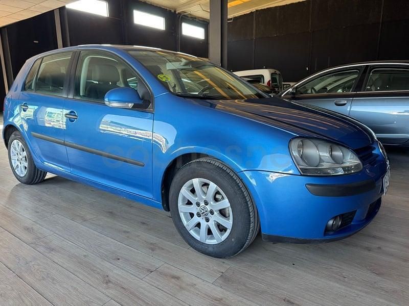 Usado VW Golf IV Highline 115 CV (84 kW) 2004 Azul Berlina