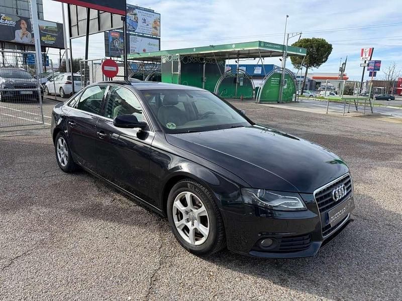 Usado Audi A4 Advanced 143 CV (105 kW) 2012 Negro Berlina