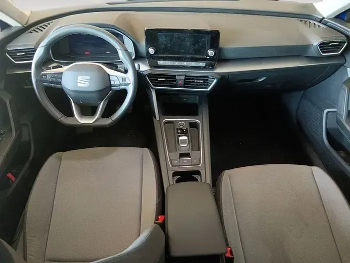 Usado Seat Leon Style 150 CV (110 kW) 2024 Azul Berlina