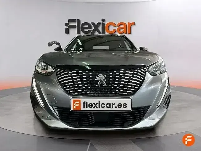 Usado Peugeot 2008 Allure 130 CV (95 kW) 2023 Gris SUV