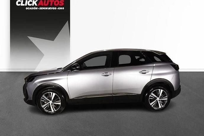 Usado Peugeot 3008 Allure 130 CV (95 kW) 2023 Gris SUV