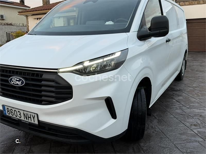 Blanco Usado 2024 Ford Transit Custom Nugget Monovolumen | 25.500 € - Imagen 1/4
