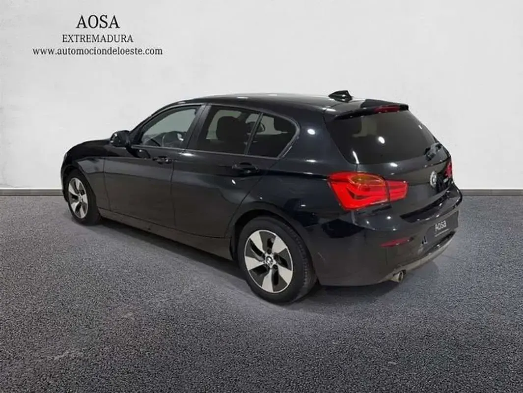 Usado BMW 118 150 CV (110 kW) 2018 Negro Utilitario