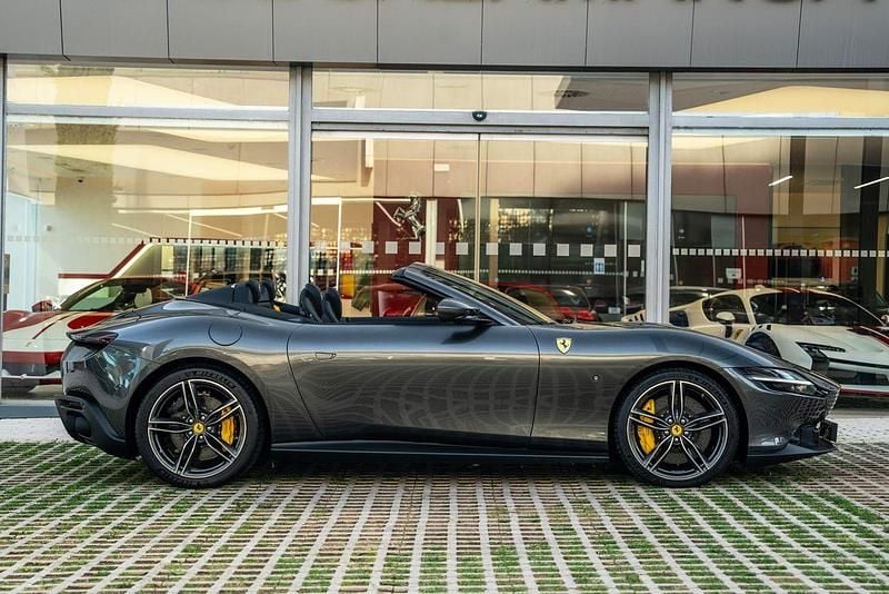 Nuevo Ferrari Roma 628 CV (461 kW) 2025 Gris Descapotable