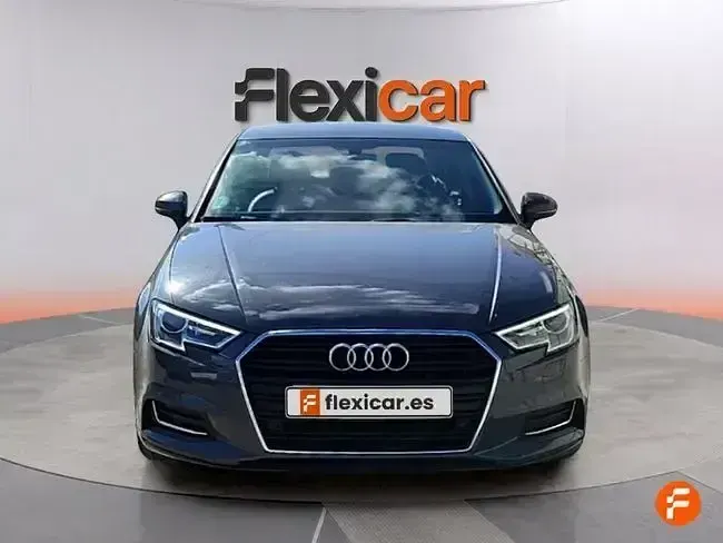 Usado Audi A3 116 CV (85 kW) 2018 Gris Berlina