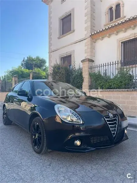 Usado Alfa Romeo Giulietta Distinctive 105 CV (77 kW) 2014 Negro Utilitario