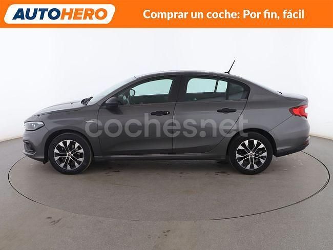 Usado Fiat Tipo Life 101 CV (74 kW) 2021 Gris / plata Berlina
