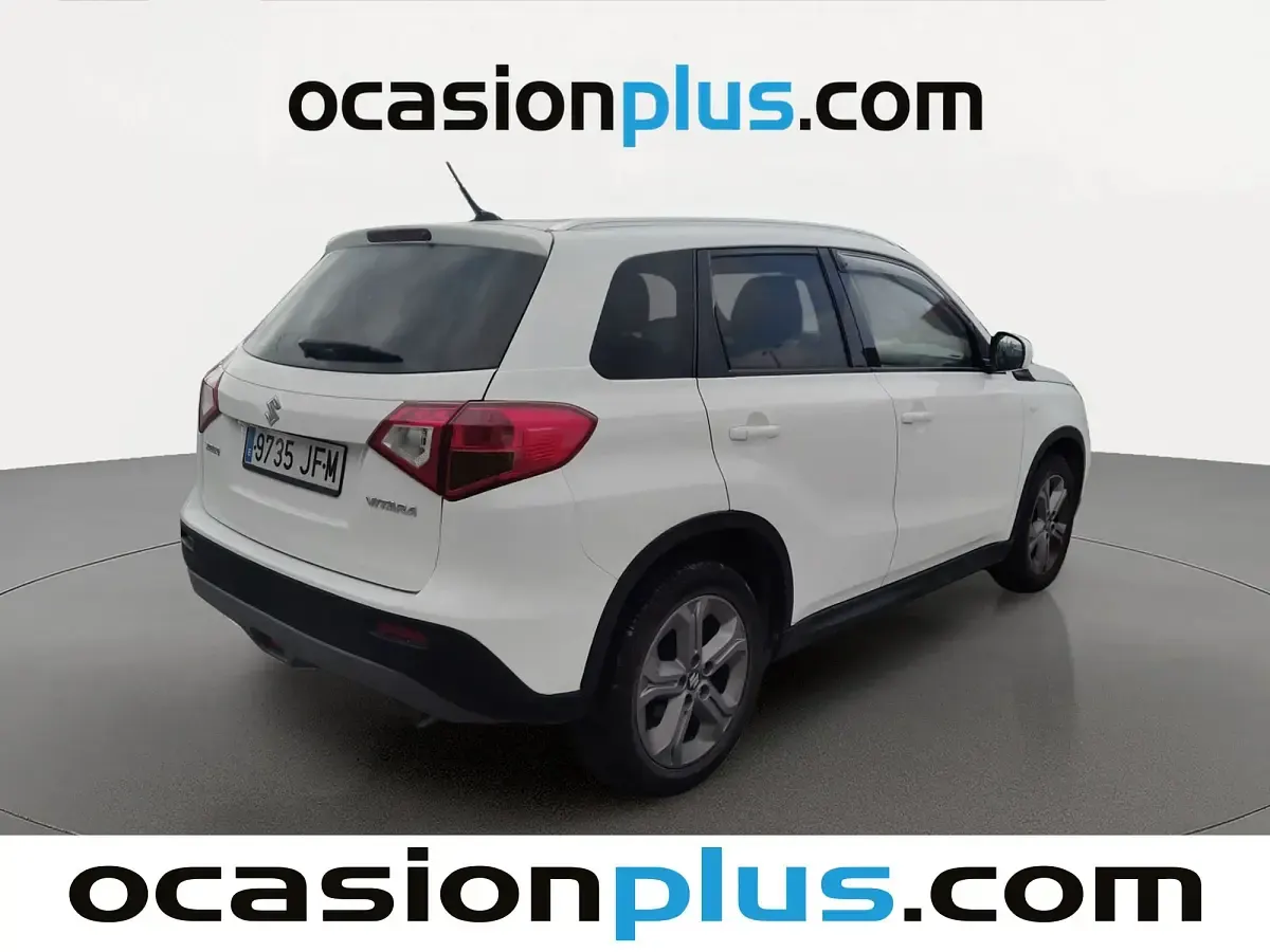 Usado Suzuki Vitara 120 CV (88 kW) 2015 Blanco SUV