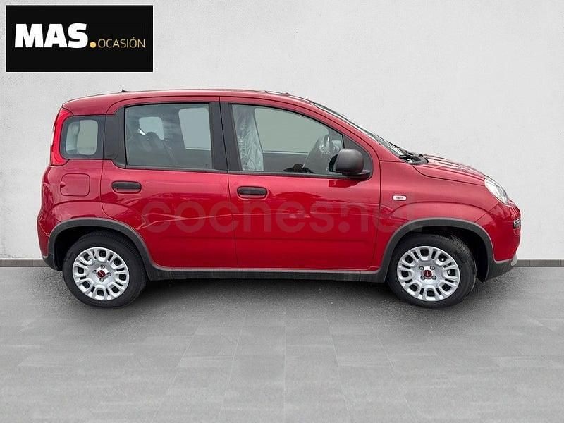 Nowe Fiat Panda 70 KM (51 kW) 2025 Czerwony Hatchback