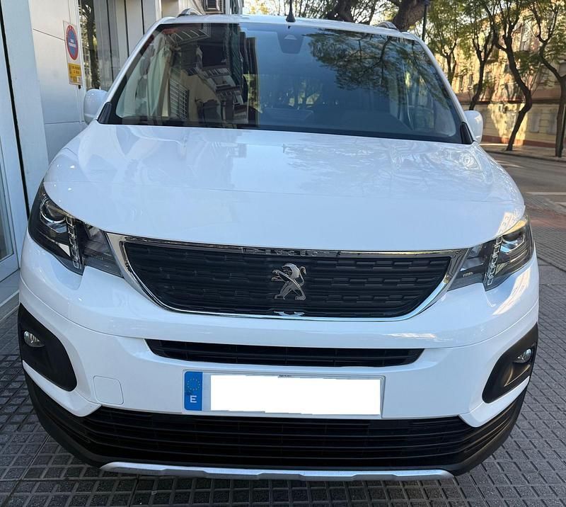 Usado Peugeot Rifter Allure 100 CV (73 kW) 2019 Blanco Monovolumen