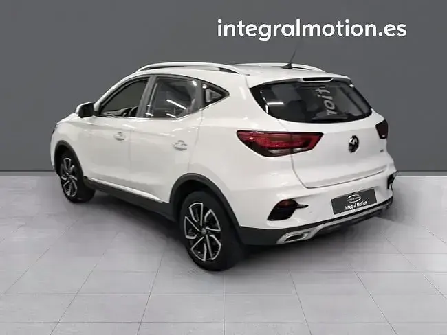 Usado MG ZS Luxury 106 CV (77 kW) 2022 Blanco SUV