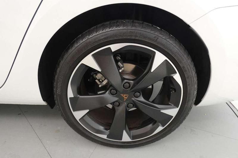 Usado Cupra Leon 150 CV (110 kW) 2024 Blanco Familiar