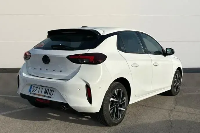 Usado Opel Corsa S 101 CV (74 kW) 2024 Blanco Utilitario