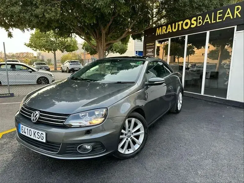 Usado VW Eos 140 CV (102 kW) 2008 Gris / plata Descapotable