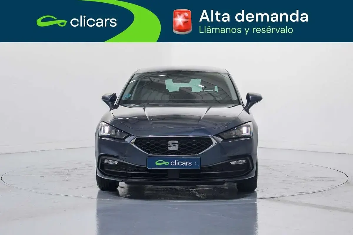 Usado Seat Leon Style 116 CV (85 kW) 2022 Gris Utilitario