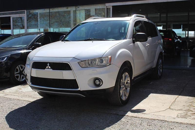 Usado Mitsubishi Outlander Motion 158 CV (116 kW) 2010 Blanco SUV
