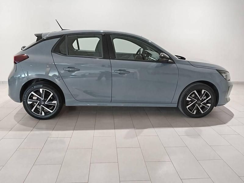 Usado Opel Corsa 101 CV (74 kW) 2023 Gris Utilitario