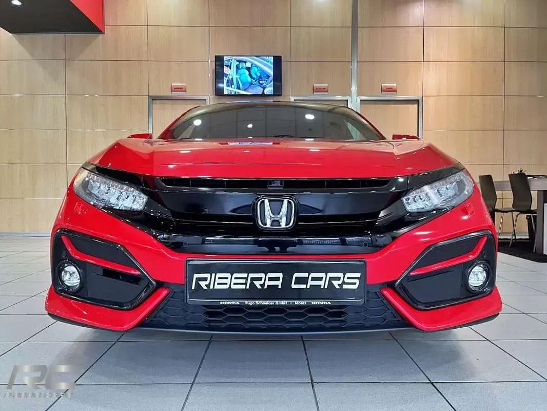 Usado Honda Civic Elegance 126 CV (92 kW) 2021 Rojo Utilitario