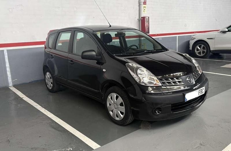 Usado Nissan Note Acenta 88 CV (64 kW) 2007 Negro Utilitario