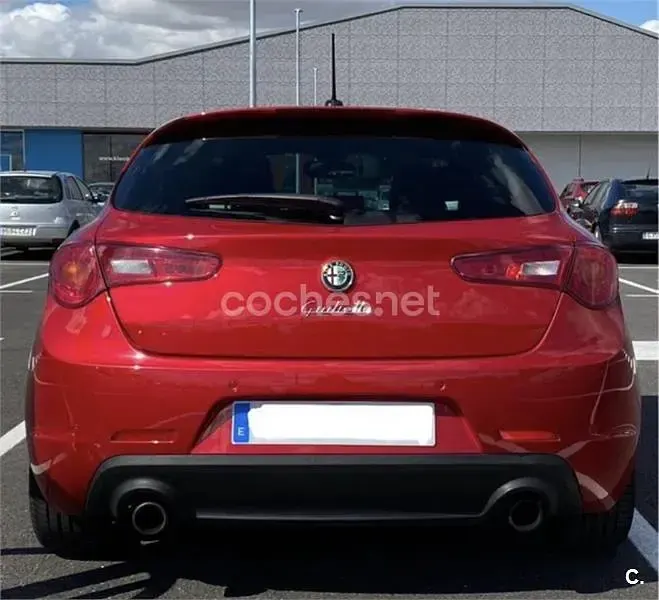 Usado Alfa Romeo Giulietta Quadrifoglio Verde 240 CV (176 kW) 2015 Rojo Utilitario
