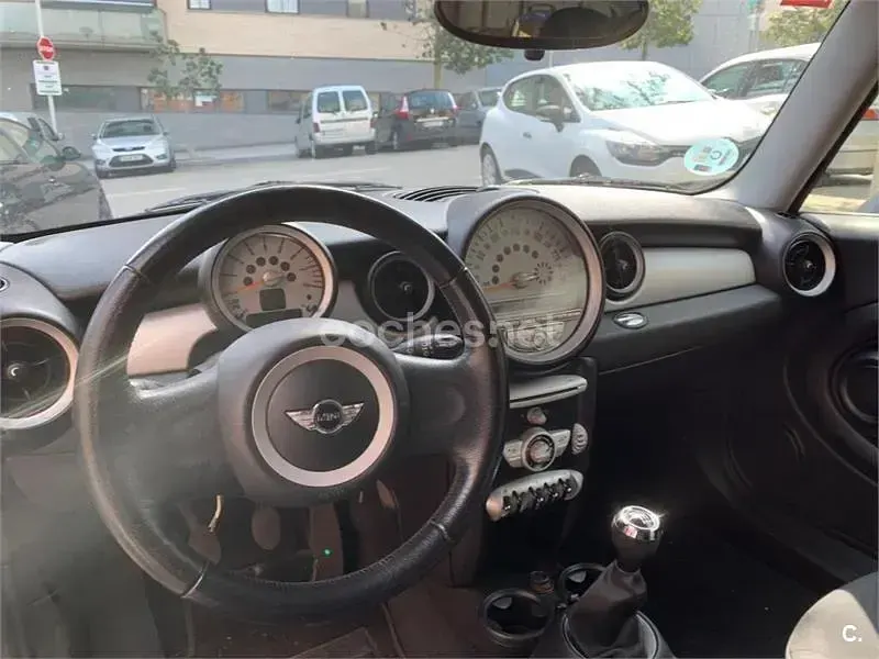Usado Mini ONE 75 CV (55 kW) 2009 Gris / plata Utilitario