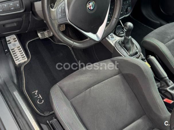 Gris / plata Usado 2015 Alfa Romeo MiTo Quadrifoglio Verde Utilitario | 12.500 € (Precio justo) - Imagen 1/4