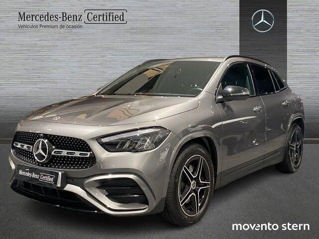 Usado Mercedes GLA200 AMG line 150 CV (110 kW) 2025 Gris SUV