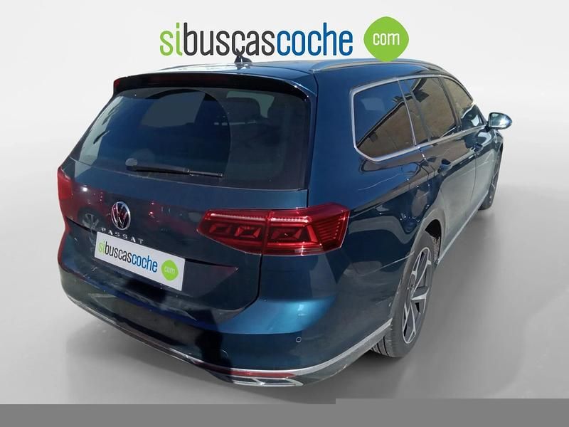 Usado VW Passat R-line 150 CV (110 kW) 2021 Negro Familiar