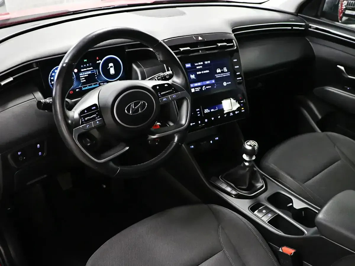 Usado Hyundai Tucson 115 CV (84 kW) 2021 Rojo SUV