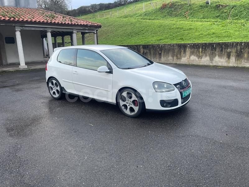 Usado VW Golf V GTI 200 CV (147 kW) 2007 Blanco Berlina