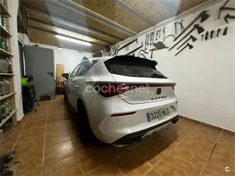 Usado Cupra Leon 190 CV (139 kW) 2023 Blanco Familiar