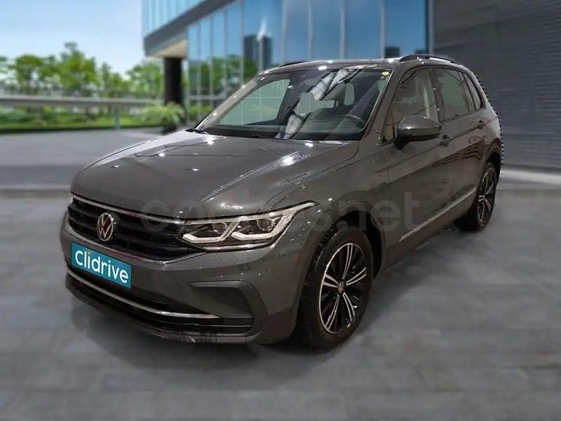 Usado VW Tiguan Life 122 CV (89 kW) 2022 Gris / plata SUV