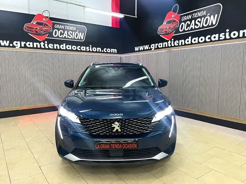 Usado Peugeot 3008 Allure 130 CV (95 kW) 2021 Azul SUV